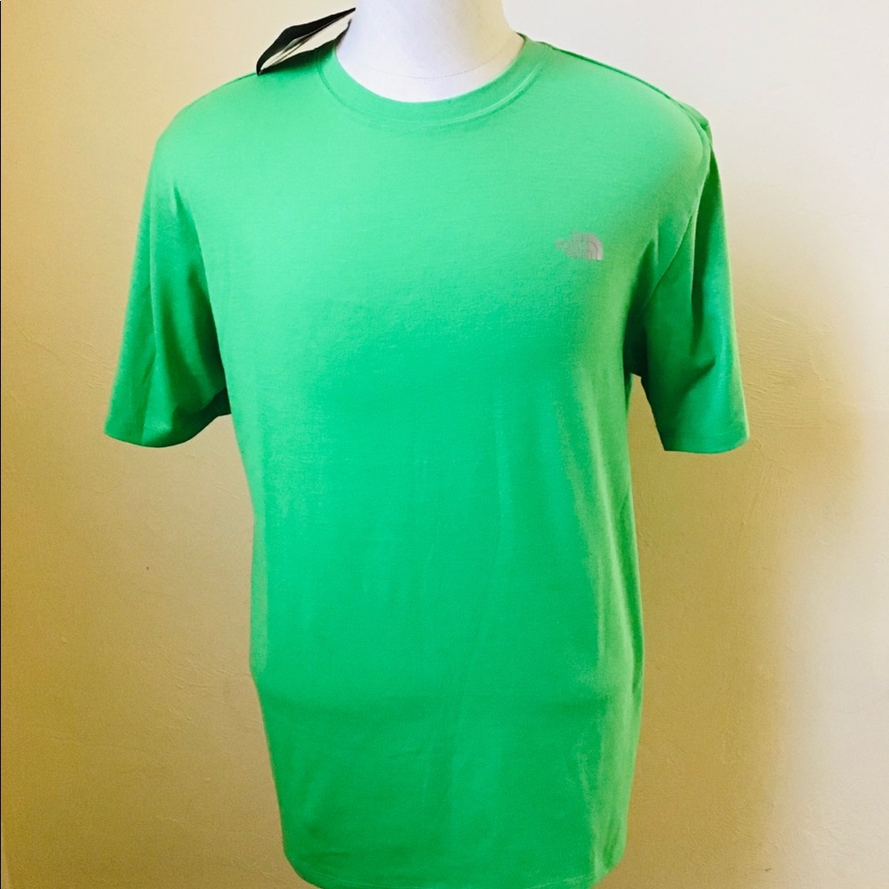 NWT North Face men’s t’shirt size Large
